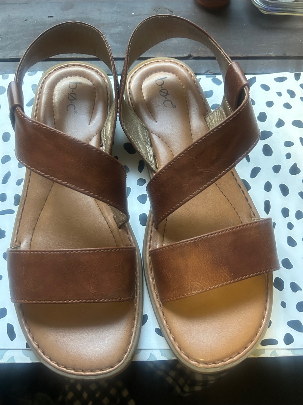 b.o.c. Women's Tan Brown Leather Crisscross Slingback Sandals
